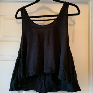 Black cropped tank